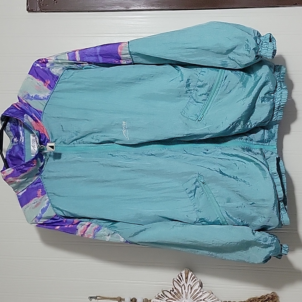 Vintage 90s Windbreaker
